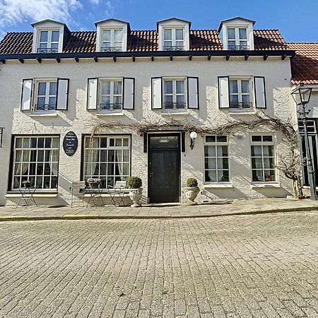 B&B Petit Chateau - Stijlvol Verblijf Centraal Gelegen In Zeeuws Vlaanderen Biervliet Bagian luar foto