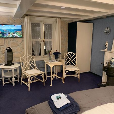 B&B Petit Chateau - Stijlvol Verblijf Centraal Gelegen In Zeeuws Vlaanderen Biervliet Bagian luar foto