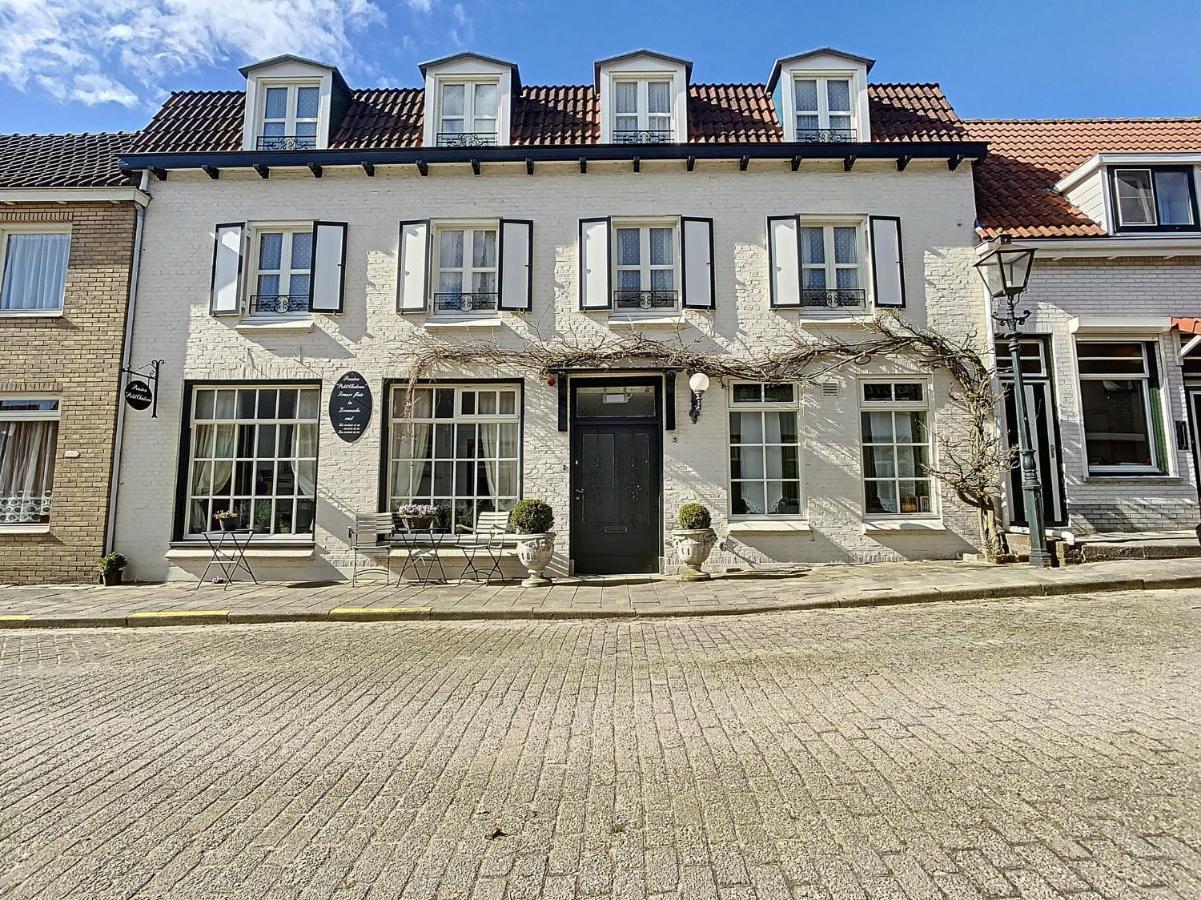 B&B Petit Chateau - Stijlvol Verblijf Centraal Gelegen In Zeeuws Vlaanderen Biervliet Bagian luar foto