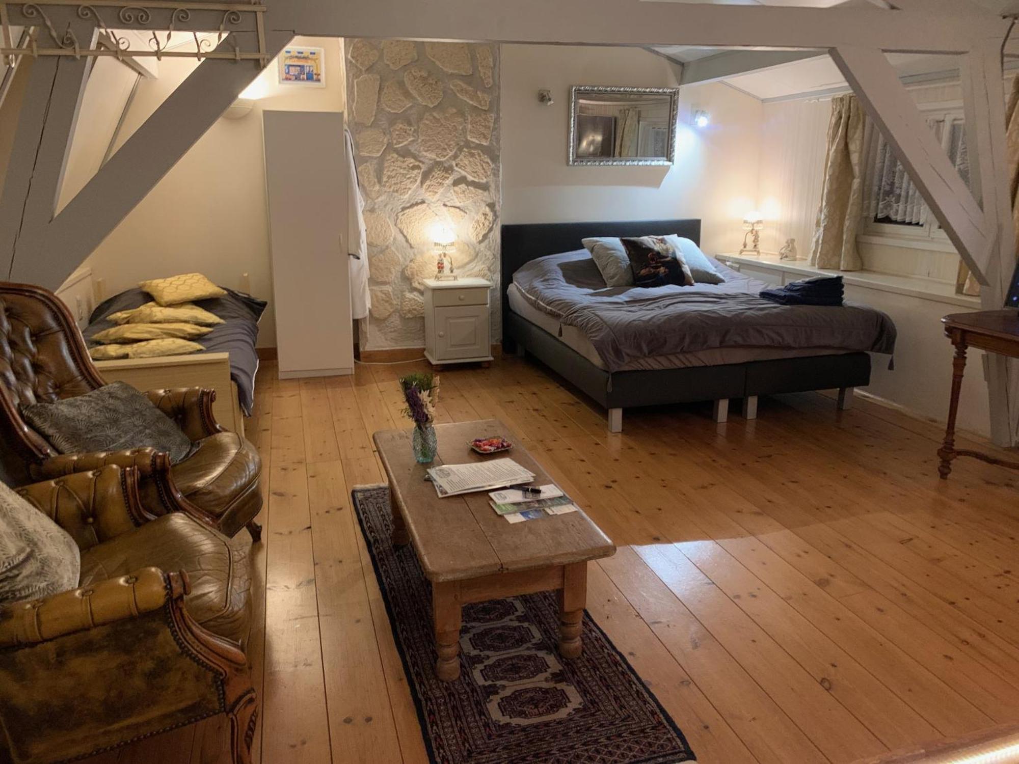 B&B Petit Chateau - Stijlvol Verblijf Centraal Gelegen In Zeeuws Vlaanderen Biervliet Bagian luar foto