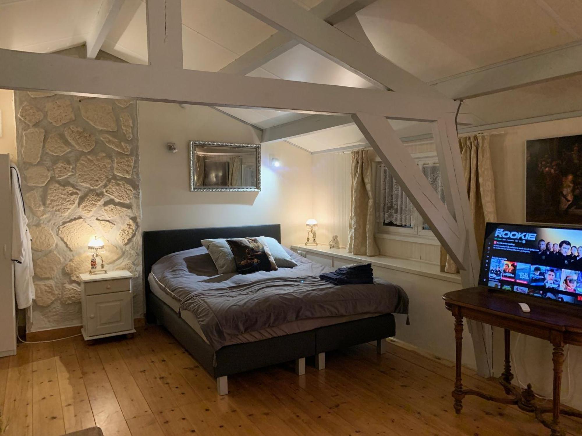 B&B Petit Chateau - Stijlvol Verblijf Centraal Gelegen In Zeeuws Vlaanderen Biervliet Bagian luar foto